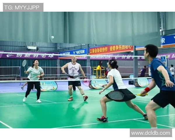 羽毛球的梦想与奋斗重庆羽毛球队成长历程的真实记录与追寻